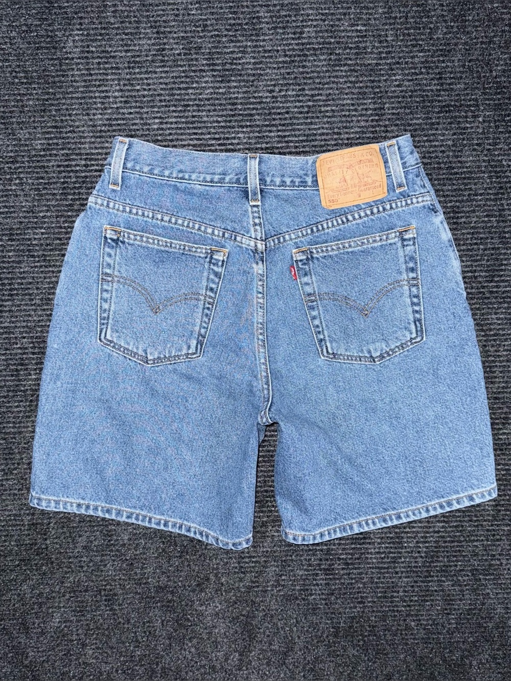 Vintage Y2K Levi’s 550 Relaxed Fit Denim Shorts Womens 12 / 29 Blue Cotton Jorts